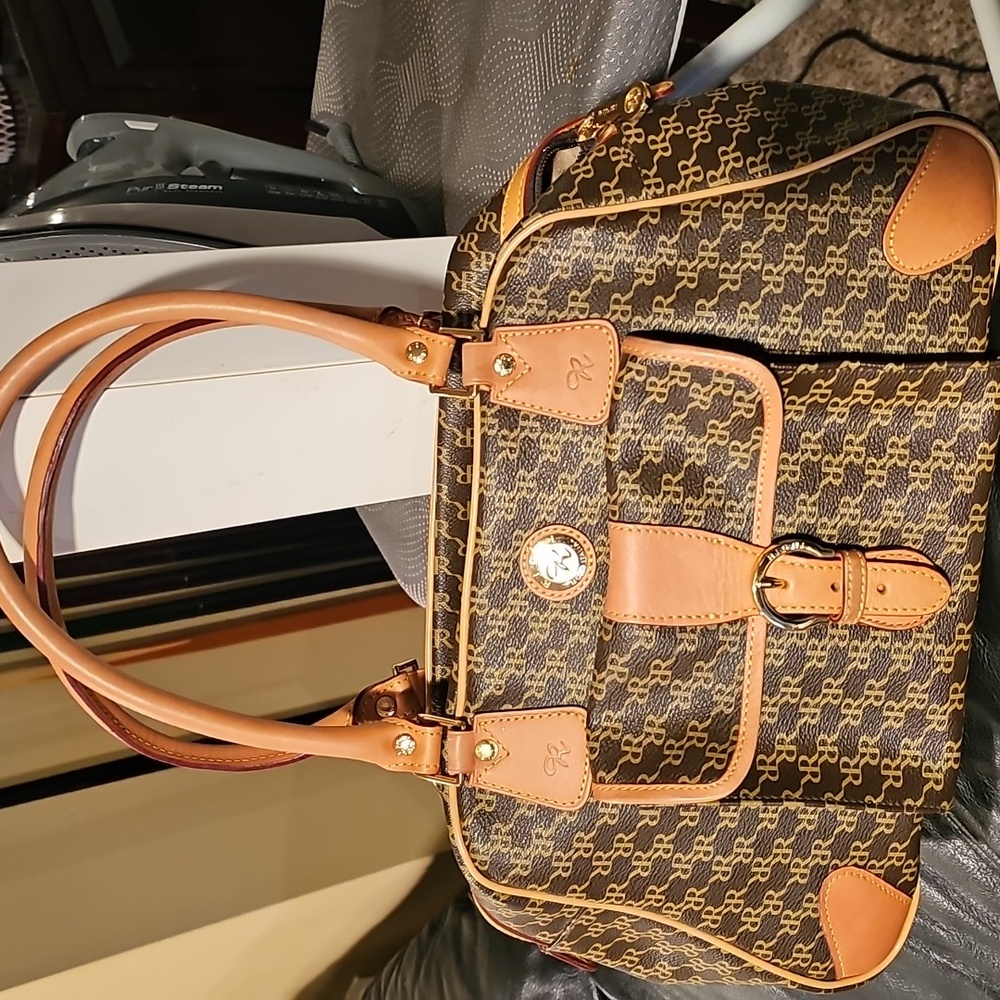 Rioni Satchel Bag..PLUS WALLET....excellent condition - Picture 2 of 10